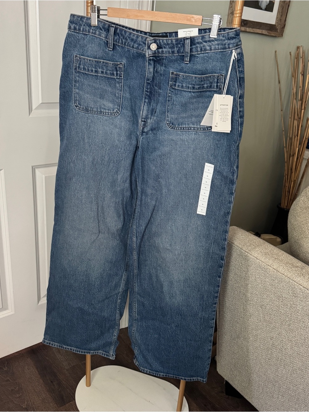 Wide-Leg Women's Jeans in Classic Blue Denim